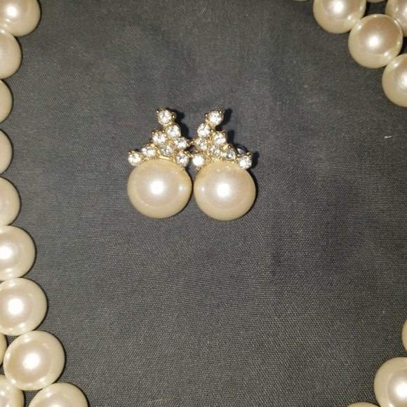 Vintage necklace and Earring set - Picture 3 of 4